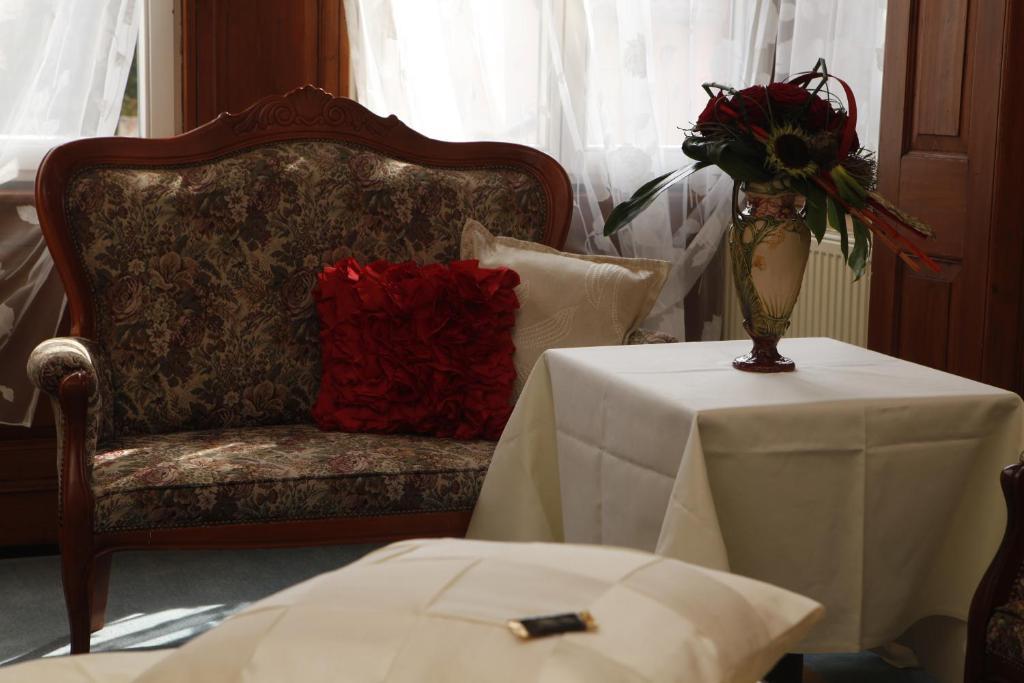 Hotel Villa Brenner Grünstadt Chambre photo
